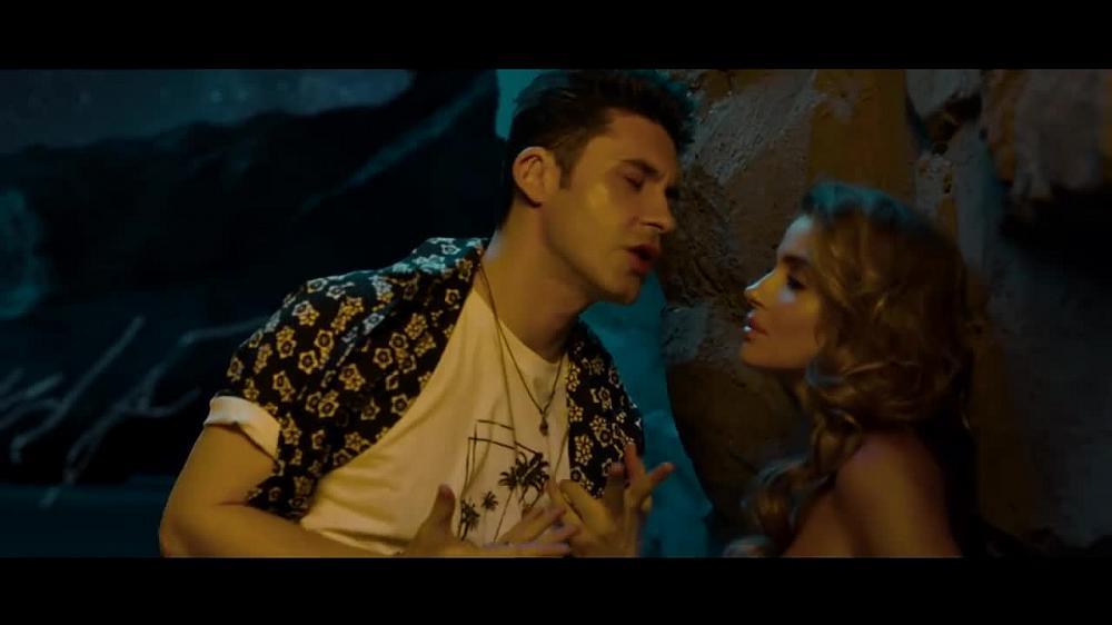 Вилкова ты знала клип. Девушка из клипа давай сбежим. Клип я дам просить меня не. Клип я дам просить меня не. Клип я дам просить меня не.